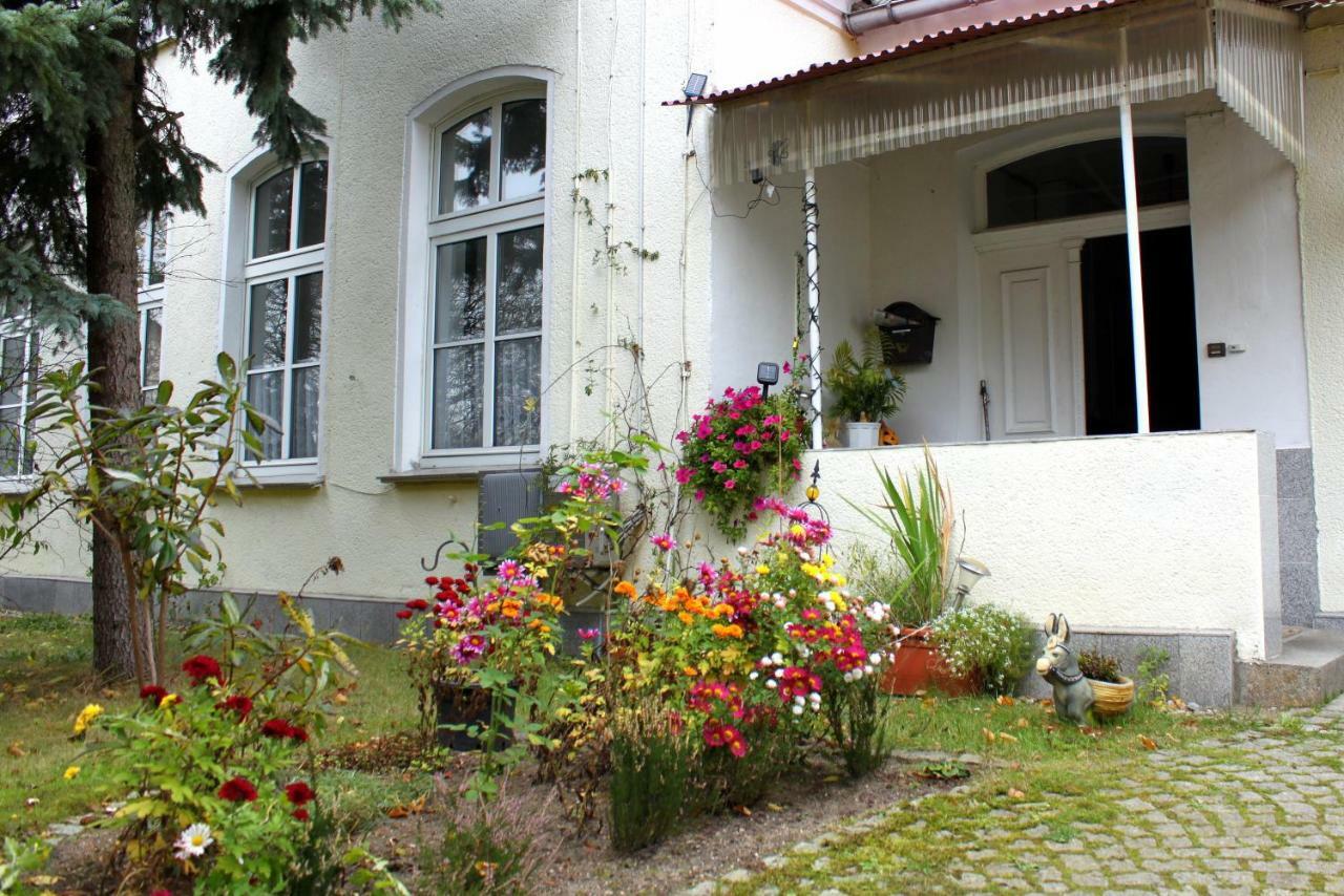 Ferienwohnung "Zur Alten Schule" Neuburxdorf Exterior foto